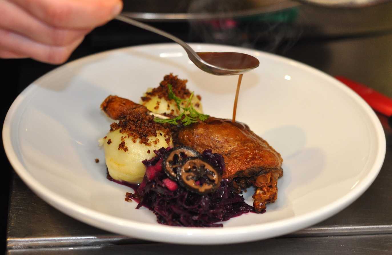 Saisonale Menüs Kochkommode